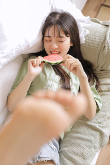 打扑克牌剧烈运动的视频